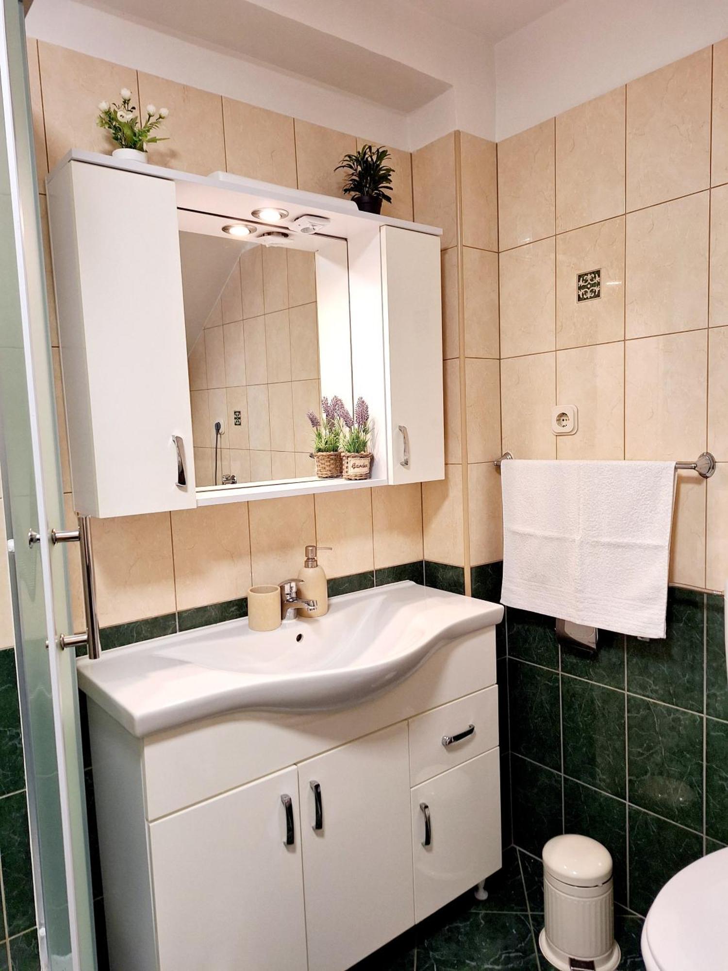 Apartment Megi In Supetar Historical Core Екстер'єр фото